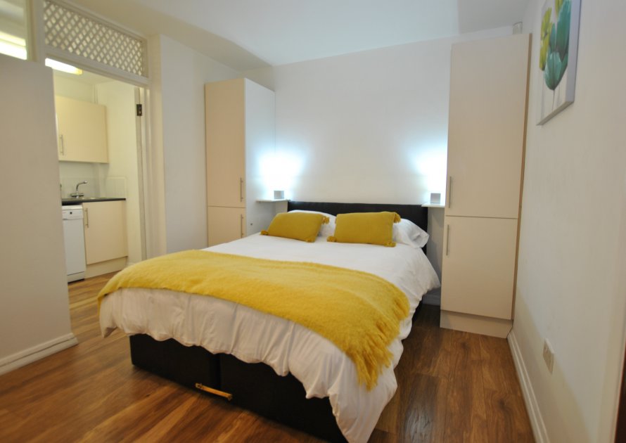 Studio 5 - 1 bedroom property in West Windsor UK